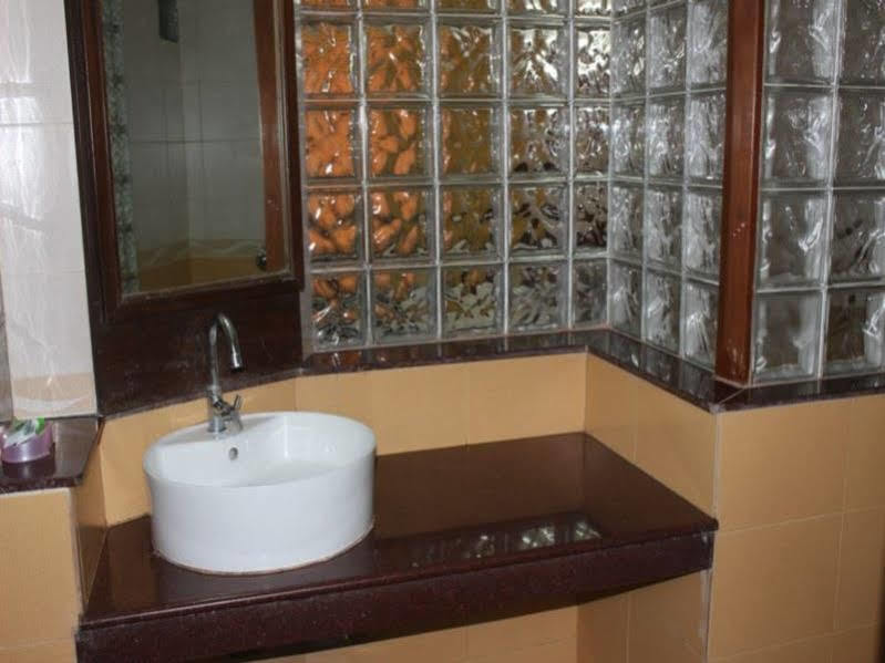 Little Italy Hotel Calangute Buitenkant foto